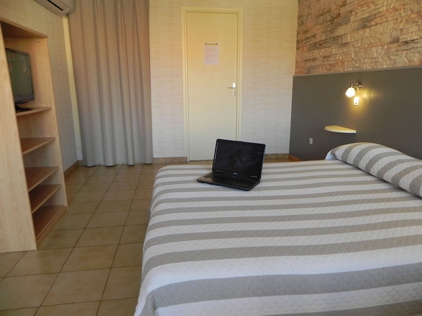 Imagen de la habitación del Hotel Les Pins. Foto 6