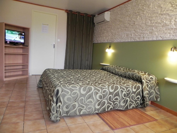 Imagen de la habitación del Hotel Les Pins. Foto 10