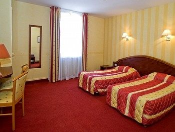 Imagen de la habitación del Hotel Les Platanes. Foto 3