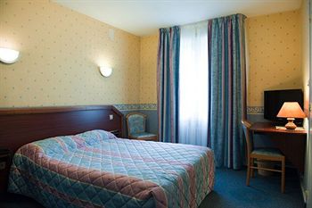 Imagen de la habitación del Hotel Les Platanes. Foto 12