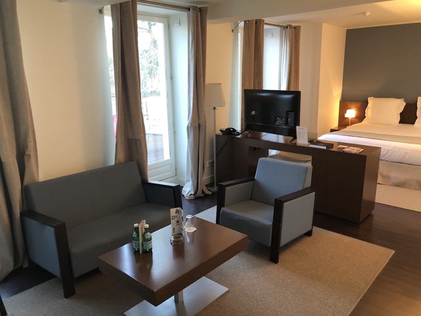 Imagen de la habitación del Hotel Les Pl&eacute;iades - Spa - Restaurant. Foto 7
