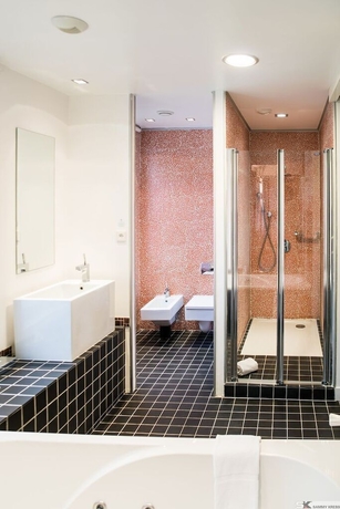 Imagen de la habitación del Hotel Les Pl&eacute;iades - Spa - Restaurant. Foto 17