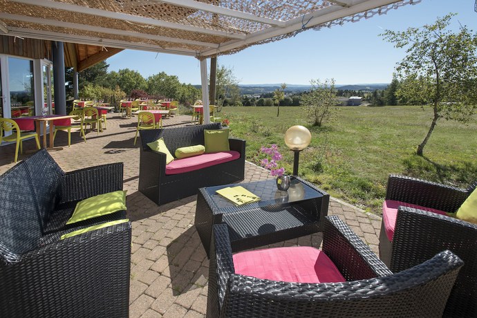 Imagen de los exteriores del Hotel Les Portes d\'Apcher. Foto 16