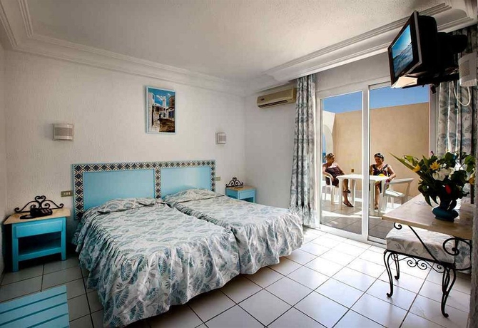 Imagen de la habitación del Hotel Les Pyramides. Foto 7