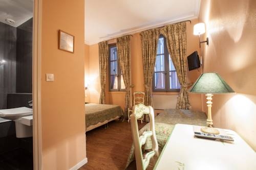 Imagen general del Hotel Les Quatre Dauphins. Foto 7