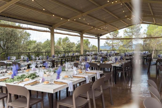 Imagen de los exteriores del Hotel Les Quingles. Foto 7