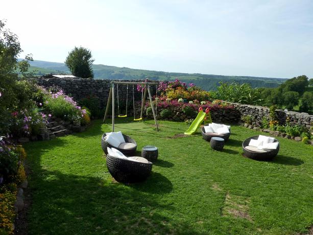 Imagen de los exteriores del Hotel Les Remparts, Salers. Foto 6