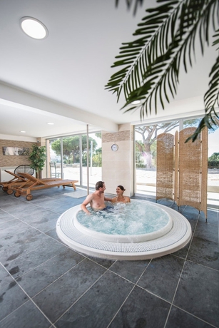 Imagen de la piscina del Hotel Les Residences du Colombier - ULVF. Foto 19