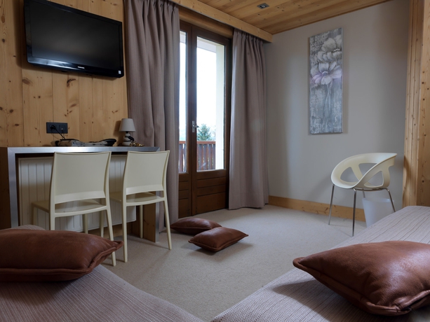 Imagen de la habitación del Hotel Les Rhodos, Cordon. Foto 8