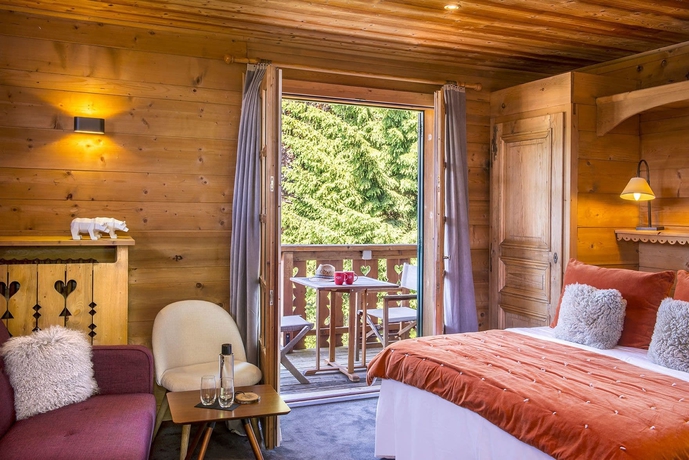 Imagen de la habitación del Hotel Les Roches Fleuries. Foto 6