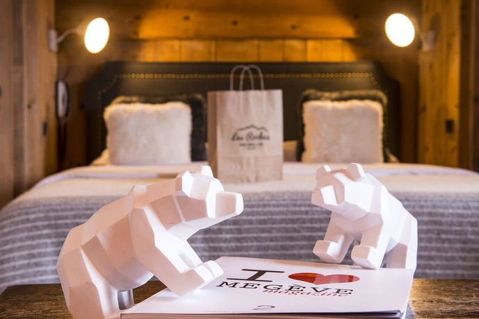 Imagen de la habitación del Hotel Les Roches Fleuries. Foto 13