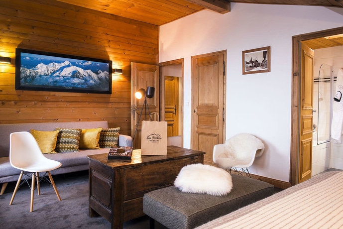 Imagen de la habitación del Hotel Les Roches Fleuries. Foto 15