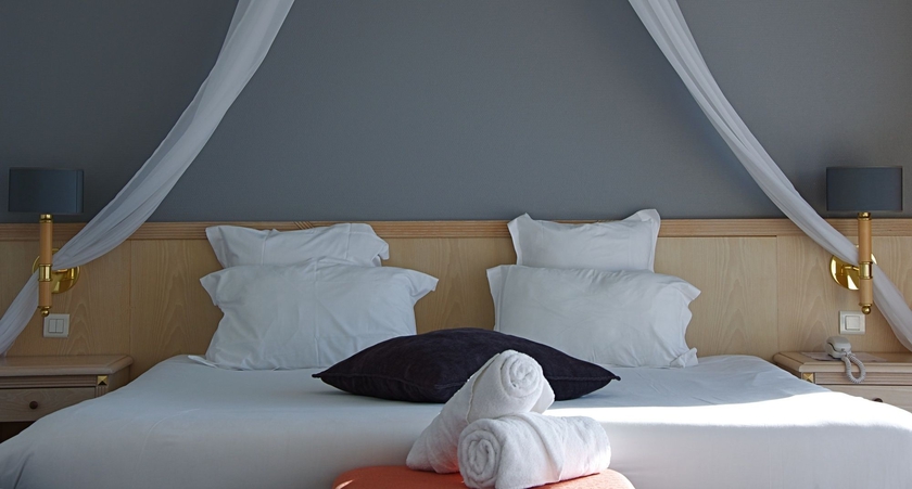 Imagen de los interiores del Hotel Les Roches Rouges, A Beaumier. Foto 14