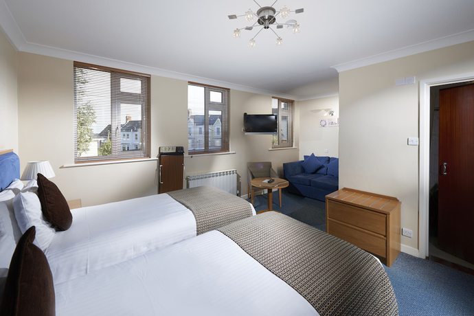 Imagen de la habitación del Hotel Les Rocquettes. Foto 8