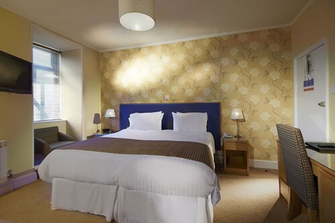 Imagen de la habitación del Hotel Les Rocquettes. Foto 16