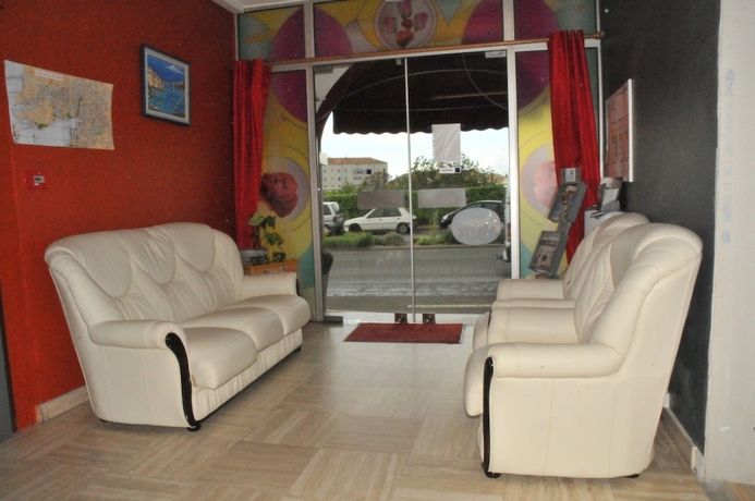 Imagen de los interiores del Hotel Les Rosiers. Foto 17