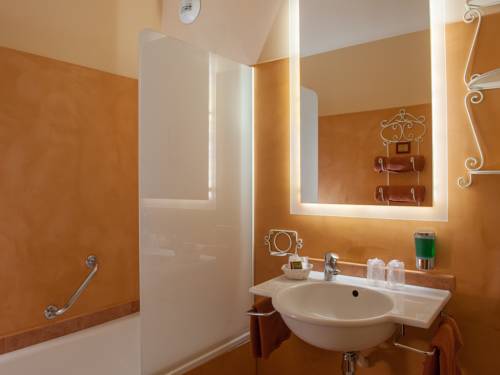 Imagen de la habitación del Hotel Les Sables D'ocre. Foto 5
