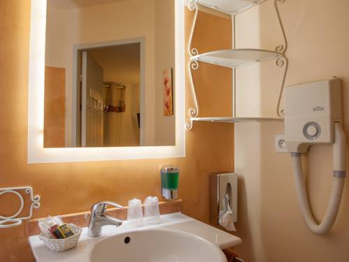 Imagen de la habitación del Hotel Les Sables D'ocre. Foto 6