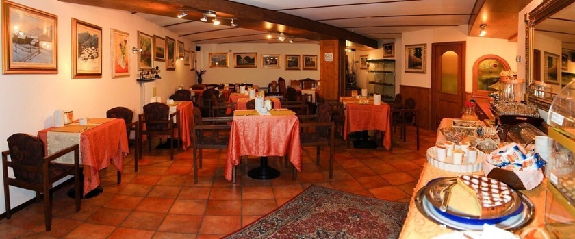 Imagen del bar/restaurante del Hotel Les Saisons, Saint Vincent. Foto 3