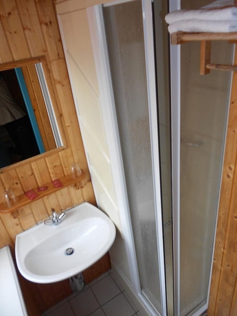 Imagen de la habitación del Hotel Les Sapins, G&eacute;rardmer. Foto 15