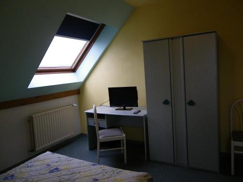 Imagen de la habitación del Hotel Les Sirenes. Foto 9