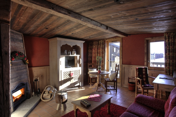 Imagen de los interiores del Hotel Les Suites Du Montana By Les Etincelles. Foto 9