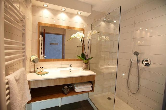 Imagen de los exteriores del Hotel Les Terrasses Du Bailli. Foto 8