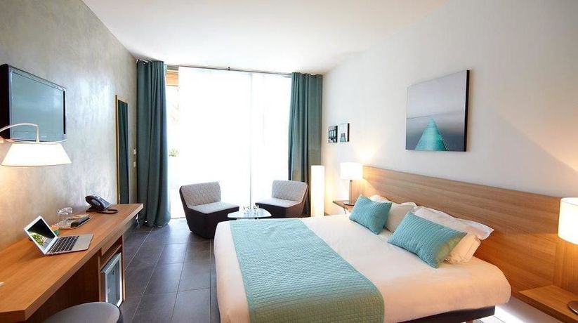 Imagen de los exteriores del Hotel Les Terrasses Du Bailli. Foto 10