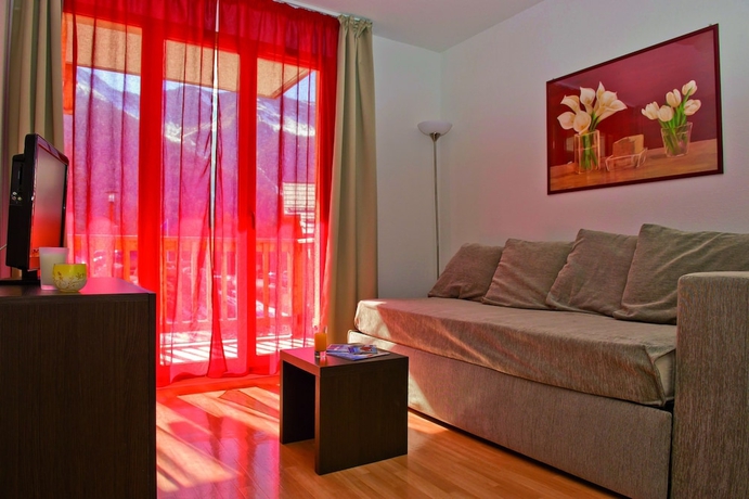 Imagen de la habitación del Hotel Les Terrasses Du Soleil D'or. Foto 7