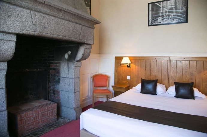 Imagen de la habitación del Hotel Les Terrasses Poulard. Foto 8