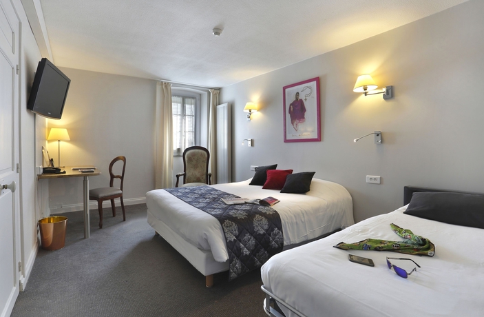 Imagen de la habitación del Hotel Les Tilleuls, Bourges. Foto 8