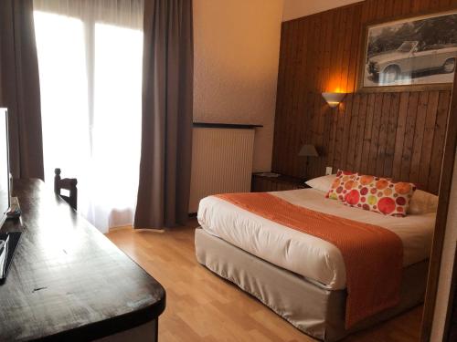 Imagen de la habitación del Hotel Les Tilleuls. Foto 5