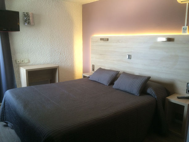 Imagen de la habitación del Hotel Les Tourrades. Foto 12