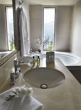 Imagen de la habitación del Hotel Les Tresoms Lake and Spa Resort. Foto 3