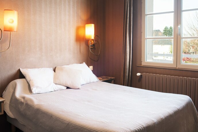 Imagen de la habitación del Hotel Les Trois Rois. Foto 14