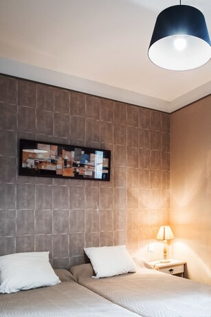 Imagen de la habitación del Hotel Les Trois Rois. Foto 15