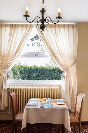 Imagen general del Hotel Les Trois Rois. Foto 10