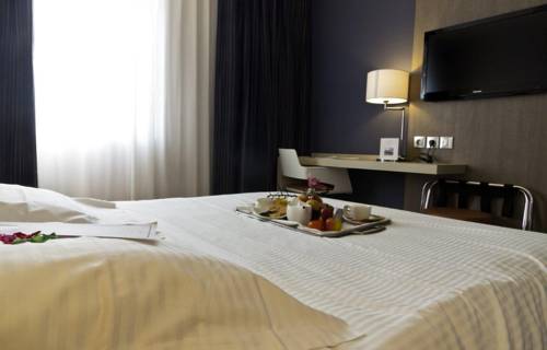 Imagen de la habitación del Hotel Les Tuileries. Foto 5