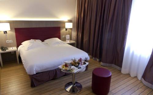 Imagen de la habitación del Hotel Les Tuileries. Foto 6