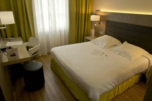 Imagen de la habitación del Hotel Les Tuileries. Foto 7