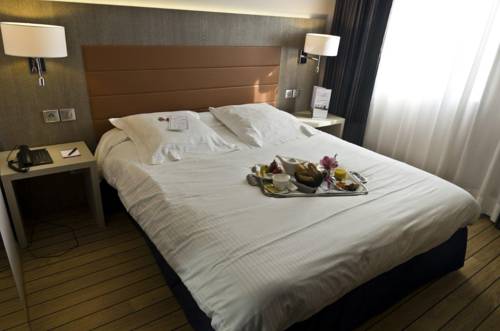 Imagen de la habitación del Hotel Les Tuileries. Foto 10