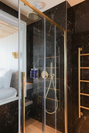Imagen general del Hotel Les Vagues Hotel & Spa. Foto 6