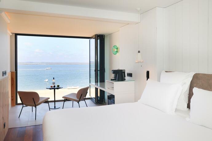 Imagen general del Hotel Les Vagues Hotel & Spa. Foto 12