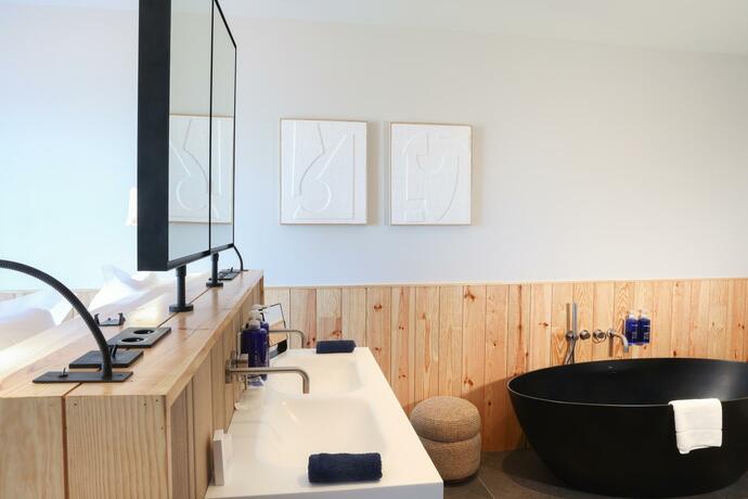Imagen general del Hotel Les Vagues Hotel & Spa. Foto 37