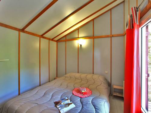 Imagen de la habitación del Hotel Les Ventoulines. Foto 2