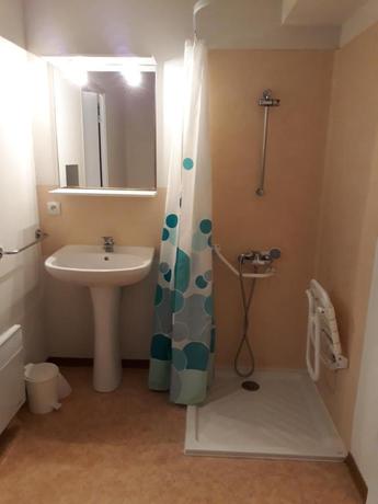 Imagen de la habitación del Hotel Les Vertmarines. Foto 9