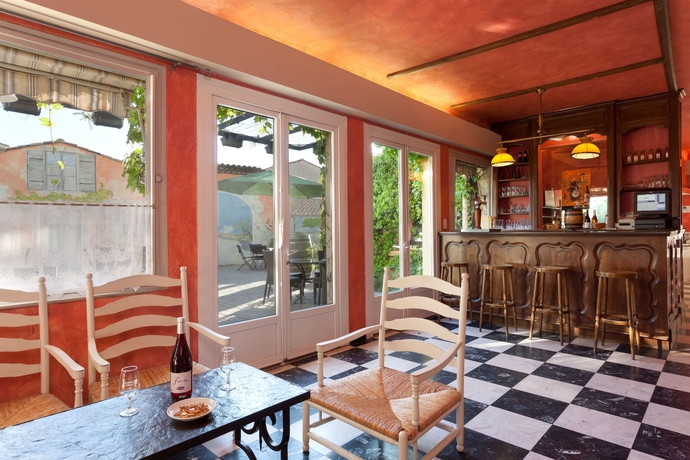 Imagen de los interiores del Hotel Les Vignes Blanches. Foto 16