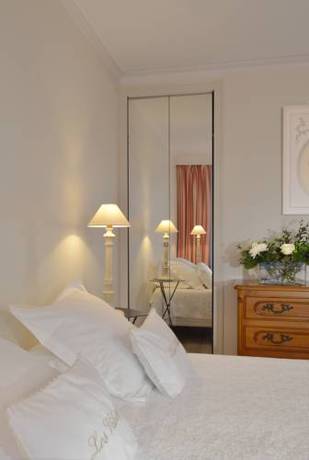 Imagen de la habitación del Hotel Les Vikings. Foto 15