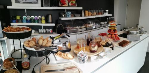 Imagen del bar/restaurante del Hotel Les Voiles, Toulon. Foto 4