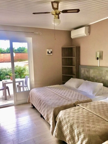 Imagen de la habitación del Hotel Les Volets Rouges - Cassis. Foto 5